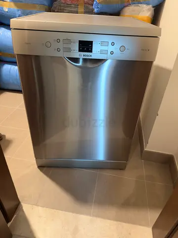 Bosch Serie 4 Dishwasher in Silver Finish