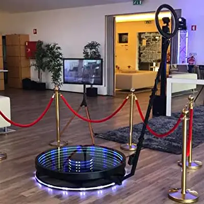 360° VR Photo Booth with LED Ring and Rotating Platform - Good Condition