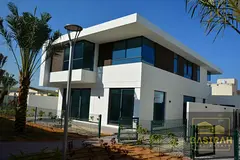MODERN LIVING - BRAND NEW VILLA - 4BR WITH Pool @ Al Jafflia
