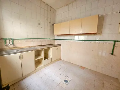 12 Cheque Offer Safari Mall 1,Bhk Flat Available 1,Bathroom Full Family Building And Rent 30k