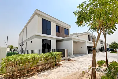 Upgraded Unit | Vacant | Modern