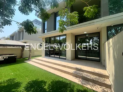 Furnished | Vacant | Golf Community