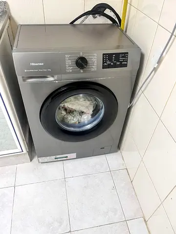Hisense 8kg Front Load Washing Machine - Good Working Condition