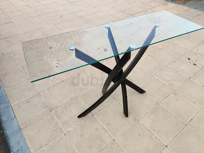 Danube Home Leonardo Coffee Table curved – Modern Glass (AED 150)