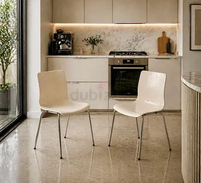 Set of 2 Vintage Style Tulip Chairs – Excellent Condition-can be delivered -pick up Jum 2