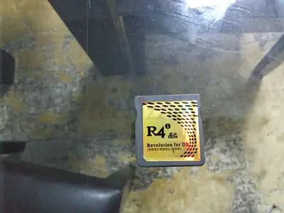 R4 Revolution for Nintendo DS flashcart (R4 card)