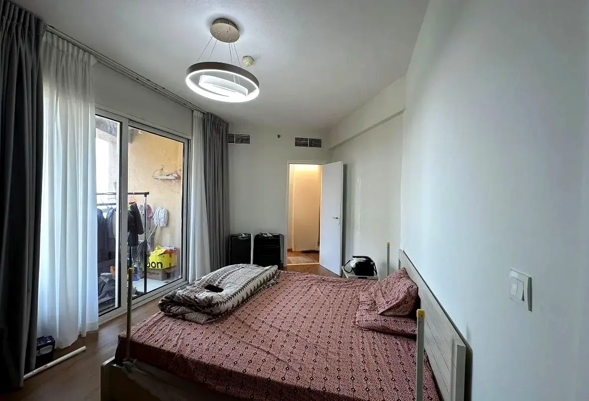 Lake View | High Floor | Investor Deal