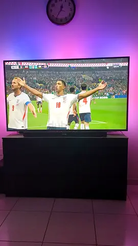 Philips 65" 4K Ultra HD Smart LED TV – 65PUT6703/56