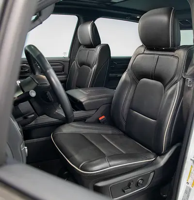 2024 RAM 1500 照片 9