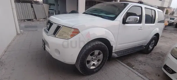 Nissan Pathfinder 2010 GCC Specs - Reliable Family SUV
