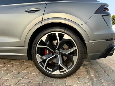 صورة 12 لـ 2021 AUDI RS Q8