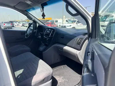 صورة 8 لـ 2020 Hyundai H1