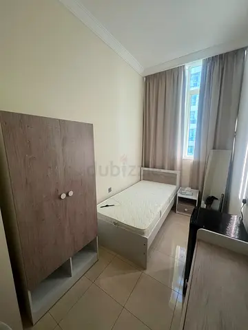 Room Partition in Dubai Marina | All- Inclusive Rent [ ladies apartment]
