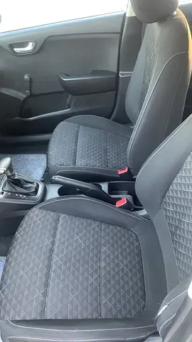 2018 KIA RIO 照片 7