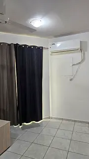 EXECUTIVE MALE R FEMALE BACHELOR OR COUPLE PRIVATE ROOM AVAILABLE