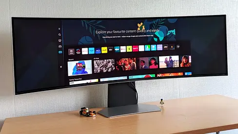Under warranty G9 OLED version samsung Odyssey 49 inch 240 hz smart monitor