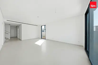 Area Expert | Vastu | Single Row | Spacious