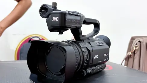 JVC 4KCAM GY-HM180 Ultra HD Professional Camcorder (XLR Audio Handle Included)