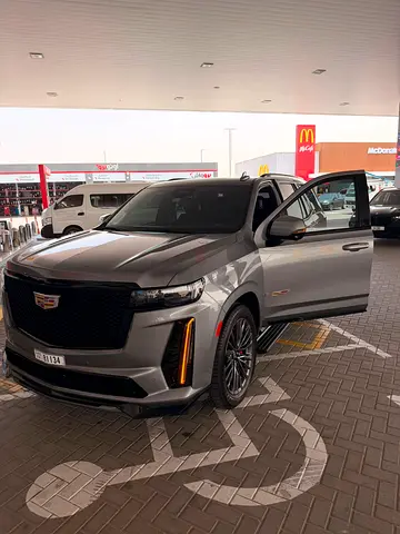 2023 Cadillac Escalade V | GCC Specs | Supercharged V8