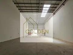 Are you looking for a brand-new, first-occupancy warehouse with 3,000 sq. ft. of space, a 10-meter c
