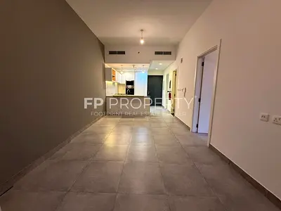Spacious 1BR + Maid’s Room | Modern Apartment