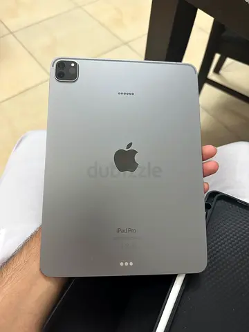 IPad pro M2 11inch 256GB , and apple pencil for sale , with box and original charger ( TYPE - C)