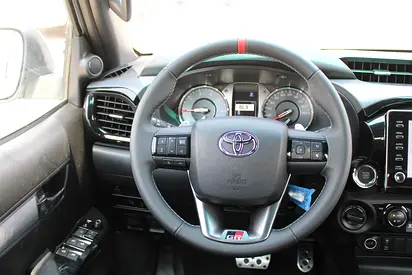 صورة 8 لـ 2026 Toyota HILUX