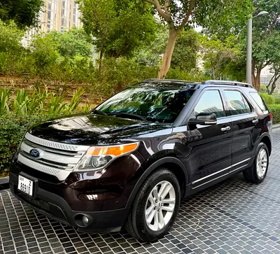 BEAUTIFUL FORD EXPLORE V6 ** TOP RANGE ** GCC ** AMAZING CONDITION ** 7 SEATS