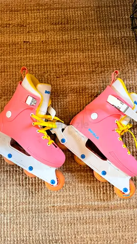 BRAND NEW ROLLERBLADES - 8 US - Women- AED 500