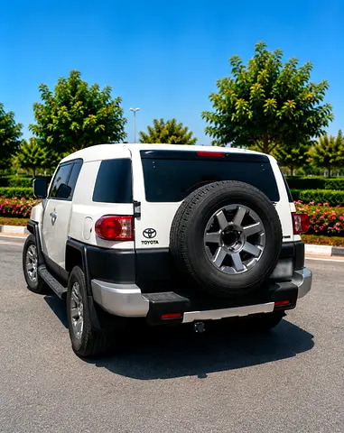 2022 Toyota FJ CRUISER photo 4