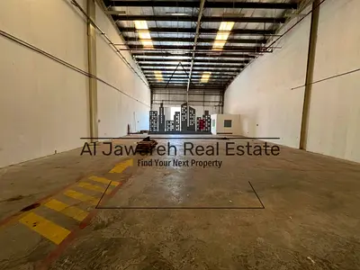 For annual rent: A warehouse with a distinctive showroom, suitable for all types of business activities, located in the Emirate of Umm Al Quwain.