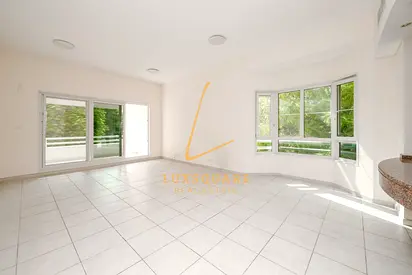 Spacious Residence | Bright | Vacant | Unfurnished