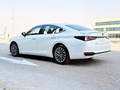 2025 Lexus ES-SERIES 照片 6