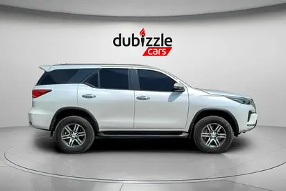 2025 Toyota FORTUNER 照片 4