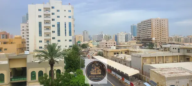 عرض مميز! شقة غرفتين نوم بسعر لا يُصدق! شقة مفتوحة بإطلالة رائعة للبيع في موقع متميز في أبراج الراشدية. الشقة بحالة ممتازة.