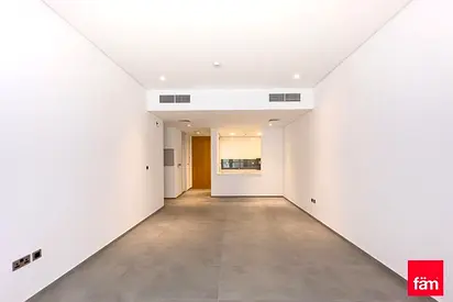 Vacant | Exclusive | Spacious Layout