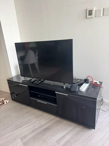 Hisense 43" LED TV (back panel shown) - used