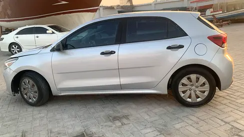 2018 KIA RIO 照片 1