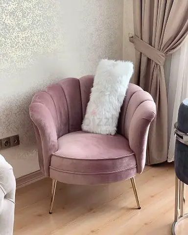 Blush Pink Velvet Accent Chair with Gold Legs