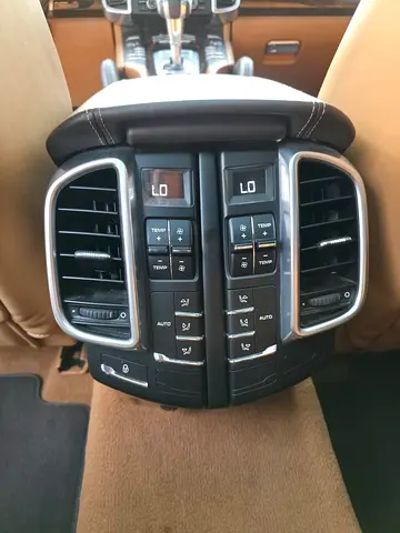 صورة مصغرة 16 لـ 2015 Porsche CAYENNE