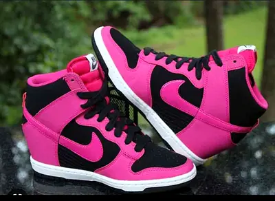 Nike Dunk High Nylon Premium “Black/Vivid Pink”