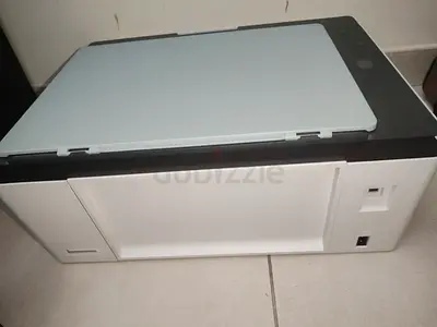 Compact all-in-one scanner/printer in good condition