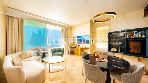 Luxury 1BR Hotel Room | Private Beach | FIVE Palm