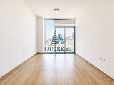 Spacious Unit | Higher Floor | Available Now