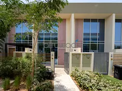 Modern Townhouse | 1 Bed | Garden View