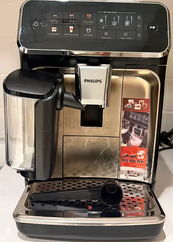 Philips Series 5500 Fully Automatic Espresso Machine – LatteGo- Excellent Condition