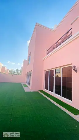 Very Well Maintained villa for rent in St9