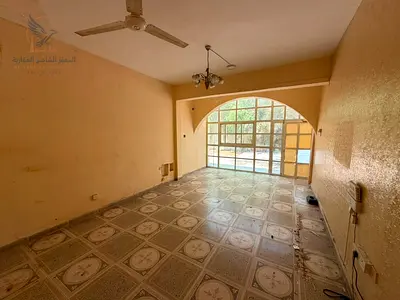 للإيجار السنوي التجاري الروضة 3 عجمان | بيت عربي | 3 غرف | مجلس واسع | غرفة خادمة | غرفة ستور| حوش واسع |