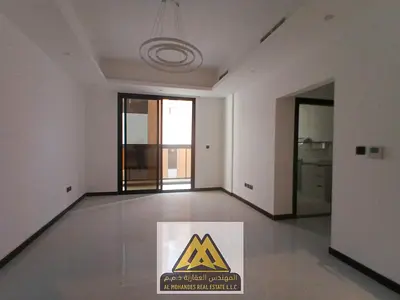 للإيجار الجرف 3 عجمان، غرفة وصالة، بلكونة، 2 حمام، مركزي، أول ساكن، صيانة مجانية، 35 ألف، 4 دفعات.