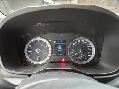 صورة 10 لـ 2022 Hyundai VENUE